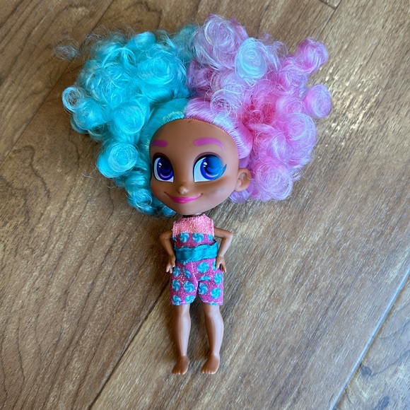 Set of 3 Hairdorable Dolls with One Carrying Case - Picture 5 of 13